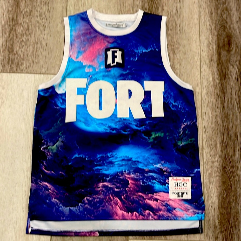 Fortnite Basketball Jersey. Men’s Medium in Size.